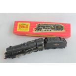 A BOXED HORNBY DUBLO 2224 2-8-0 8F LOCOMOTIVE 48073 with tender, BR black