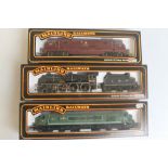 THREE BOXED PALITOY MAINLINE 'OO' GAUGE LOCOMOTIVES to include Type 4 B-B Diesel Hydraulic D823