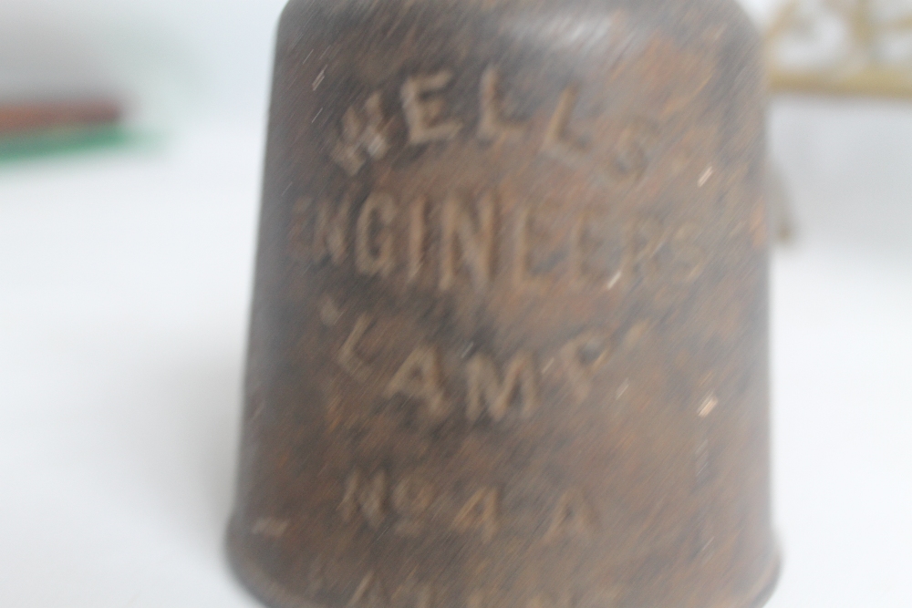 AN S. WITHERS' BRASS SAFE PLATE, A BRASS 'TIGER' TRIVET, A PORTABLE WELLS ENGINEER OIL LAMP NO.4A, a - Bild 3 aus 3