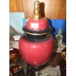 A LARGE CARLTONWARE ROUGE ROYALE TEMPLE JAR S/D