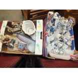 A TRAY OF BLUE AND WHITE CERAMIC FIGURES TOGETHER WITH A TRAY OF ASSORTED CERAMICS