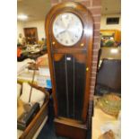 AN ART DECO OAK CASED LONGCASE CLOCK - TRIPLE CHROME WEIGHTS - PENDULUM, H 191 cm