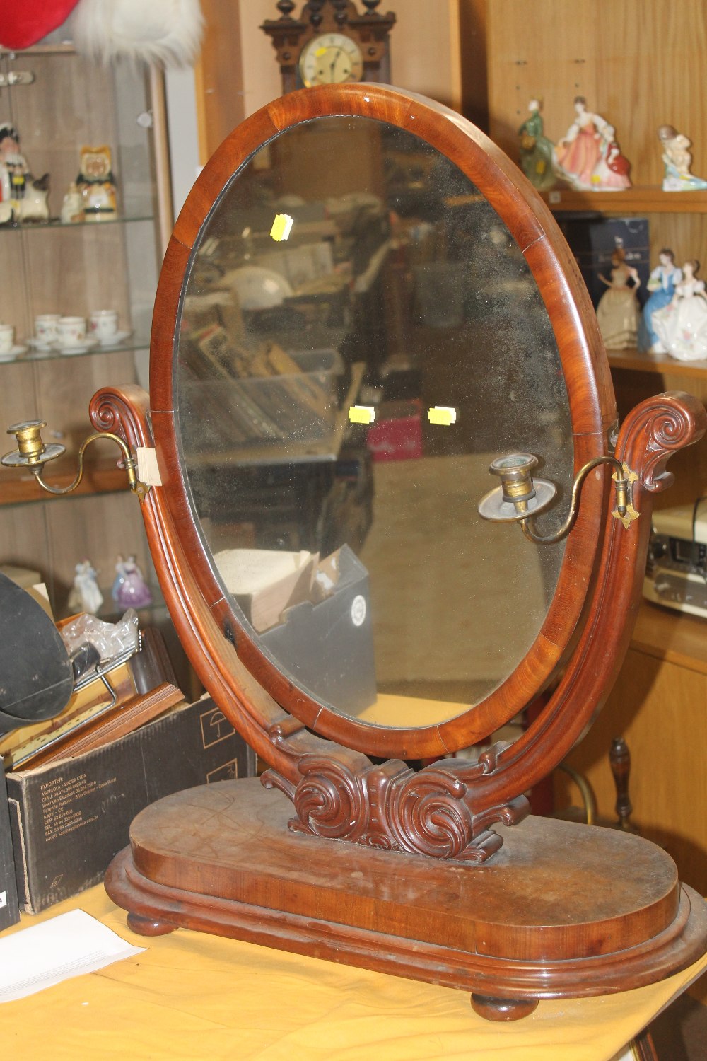 A MAHOGANY DRESSING TABLE MIRROR