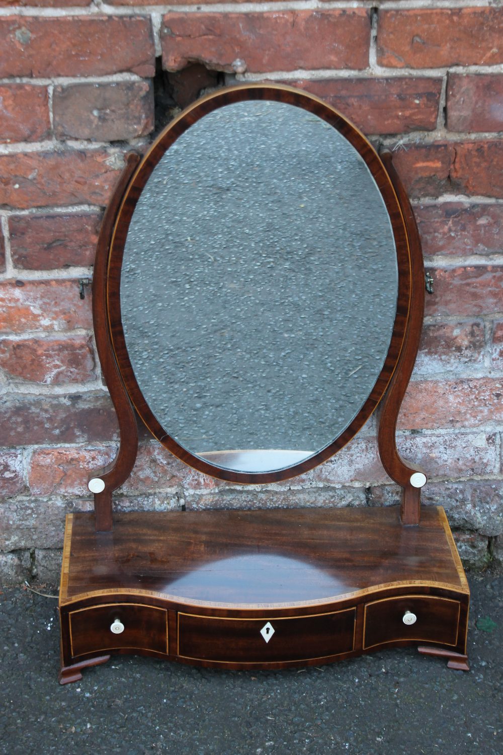 A 19TH CENTURY MAHOGANY DRESSING MIRROR, the oval mirror held on shaped slender supports, the - Image 2 of 2