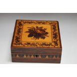 A 19TH CENTURY INLAID TUNBRIDGE WARE SQUARE BOX, with floral detailing to the top, W 15 cm