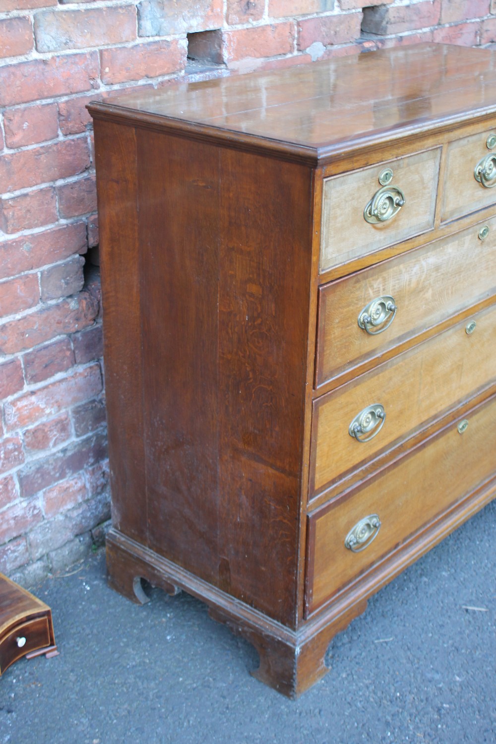 A 19TH CENTURY OAK AND MAHOGANY INLAID AND CROSSBANDED SIX DRAWER CHEST, with three short above - Image 5 of 6