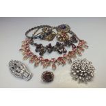 A COLLECTION OF VINTAGE COSTUME JEWELLERY ITEMS, various styles and periods comprising a silver