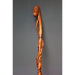 AN UNUSUAL FOLK ART CHILD'S WALKING CANE WITH HORSE HEAD TOP, H 61 cm