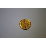 A ROMAN GOLD SOLIDUS - JUSTINIAN 1ST, approx weight 4.4g