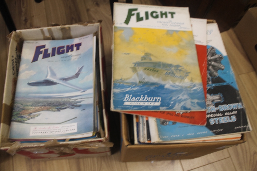 A LARGE QUANTITY OF 'FLIGHT' MAGAZINES 1930S - 1970S