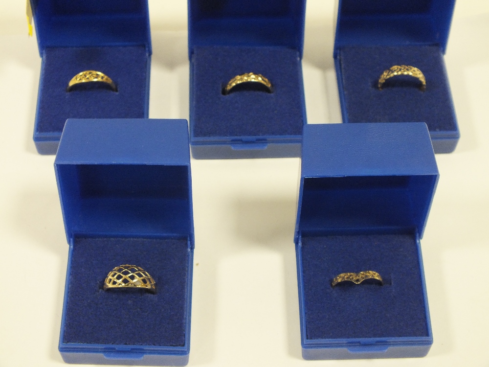 FIVE ASSORTED BOXED 9CT GOLD LADIES DRESS RINGS