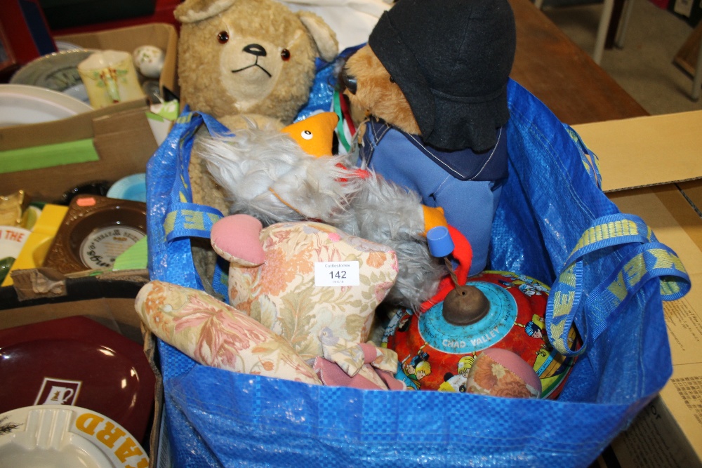 COLLECTION OF VINTAGE SOFT TOYS TO INCLUDE PADDINGTON BEAR