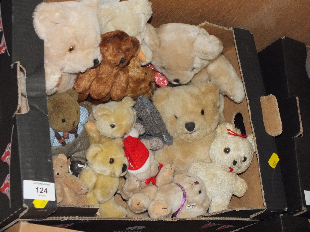 TRAY OF VINTAGE TEDDY BEARS