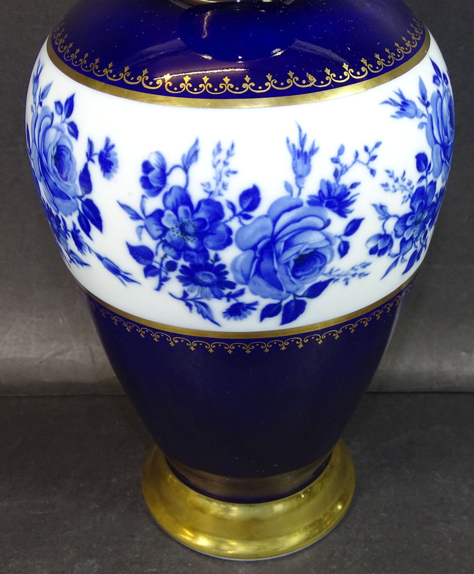 grosse Vase "Royal KPM", Kobalt/Golddekor, H-33 cm - Bild 2 aus 4
