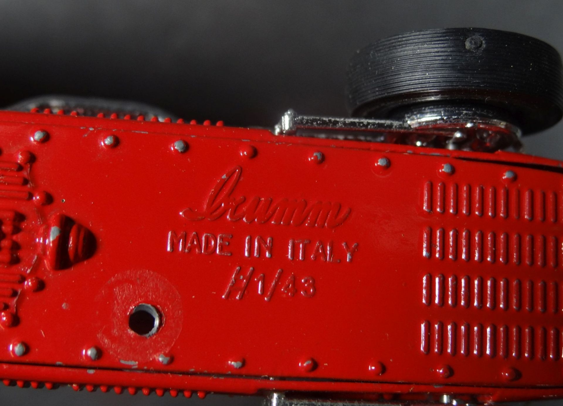 2 kl. Metall Ferrari-Rennwagen "brumm" Italy, L-9,5 cm - Bild 4 aus 4