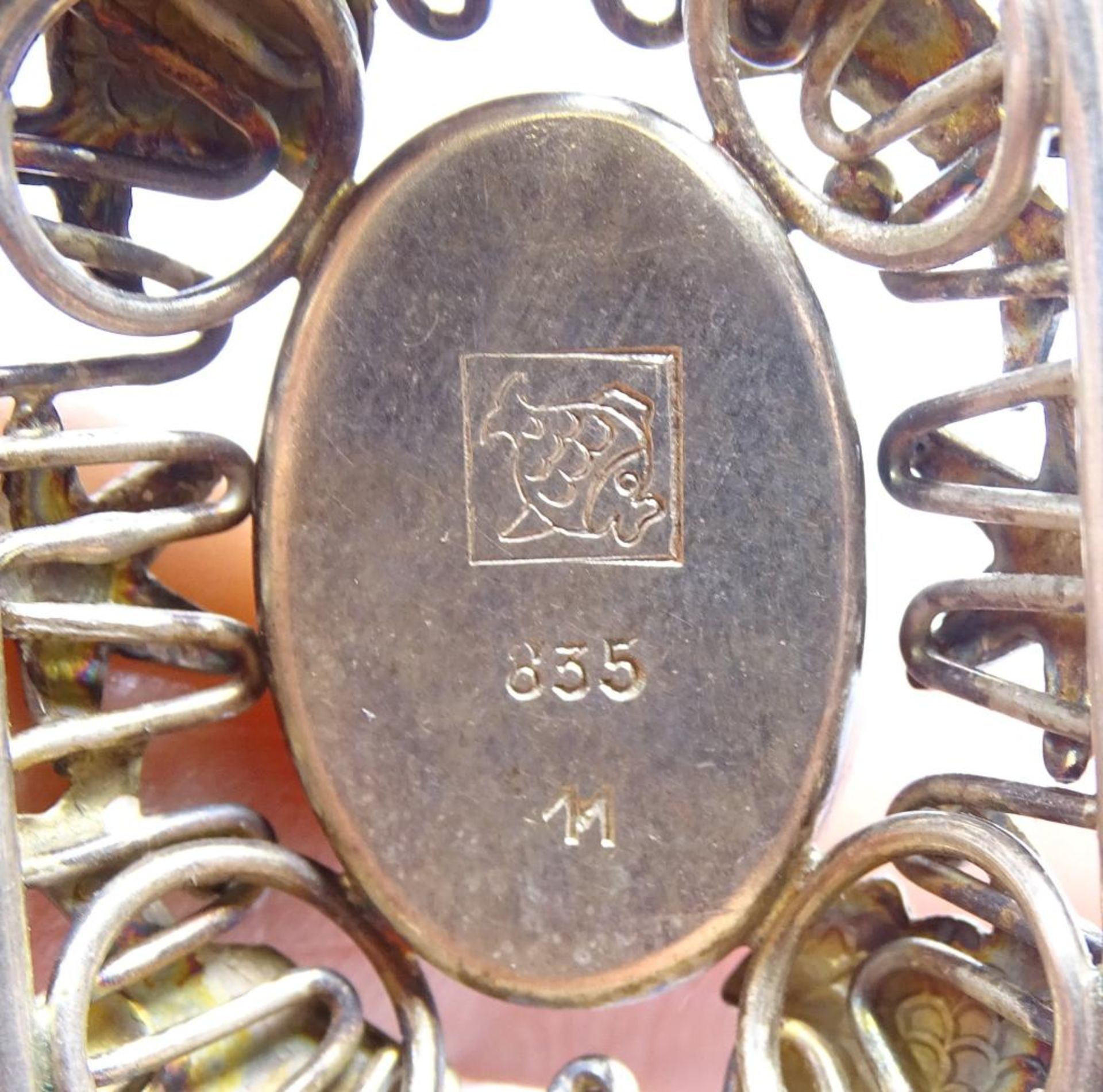 Gr.Anhänger mit einem Butterscotch Bernstein Cabochon,Fischland,835er Silber,13,2gr.,46x32mm, - Bild 5 aus 5