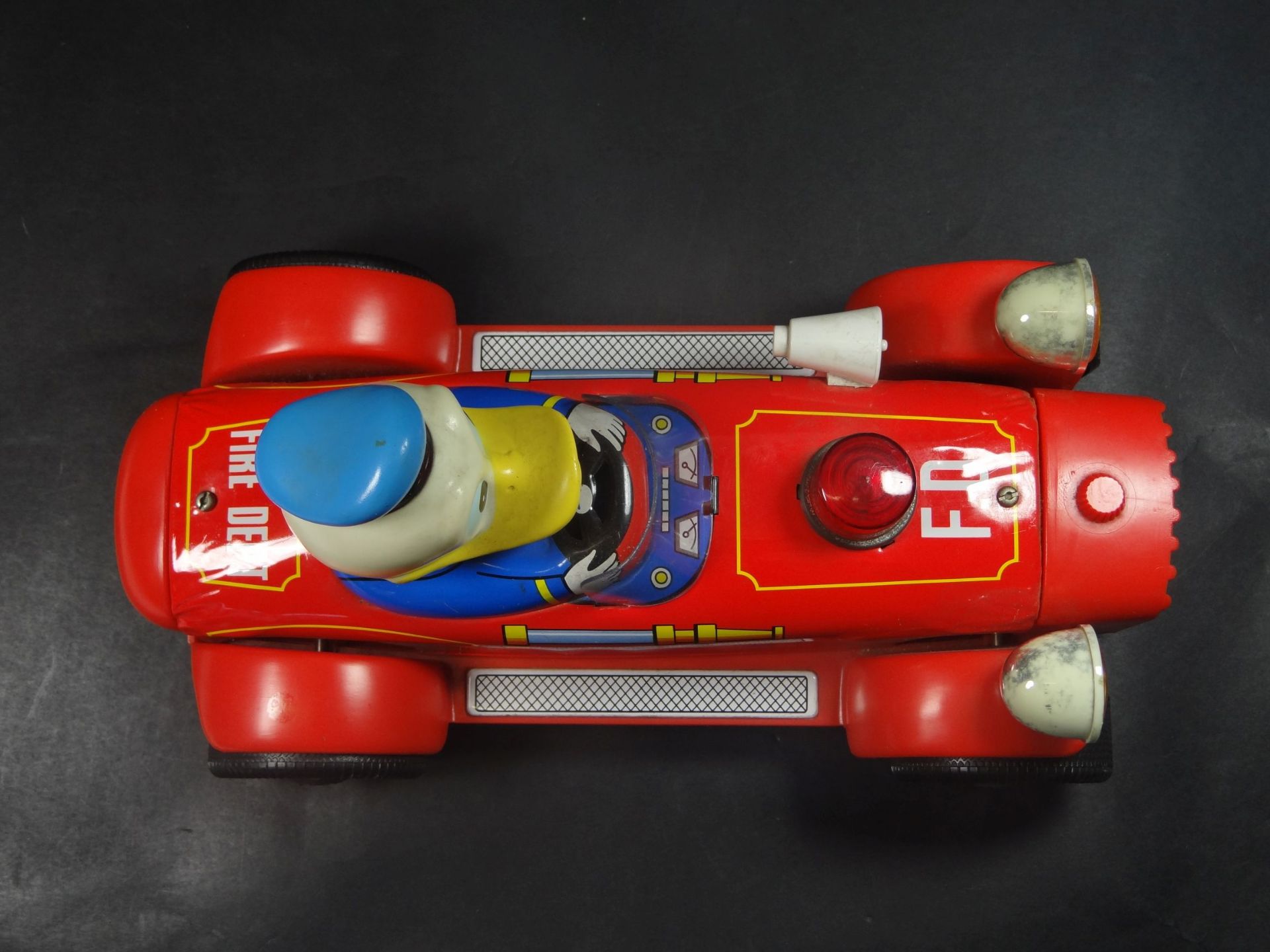 Feuerwehrauto mit Donald Duck "Modern Toys" Japan, optisch sehr gut erhalten, Batteriebtrieb nicht - Bild 4 aus 9