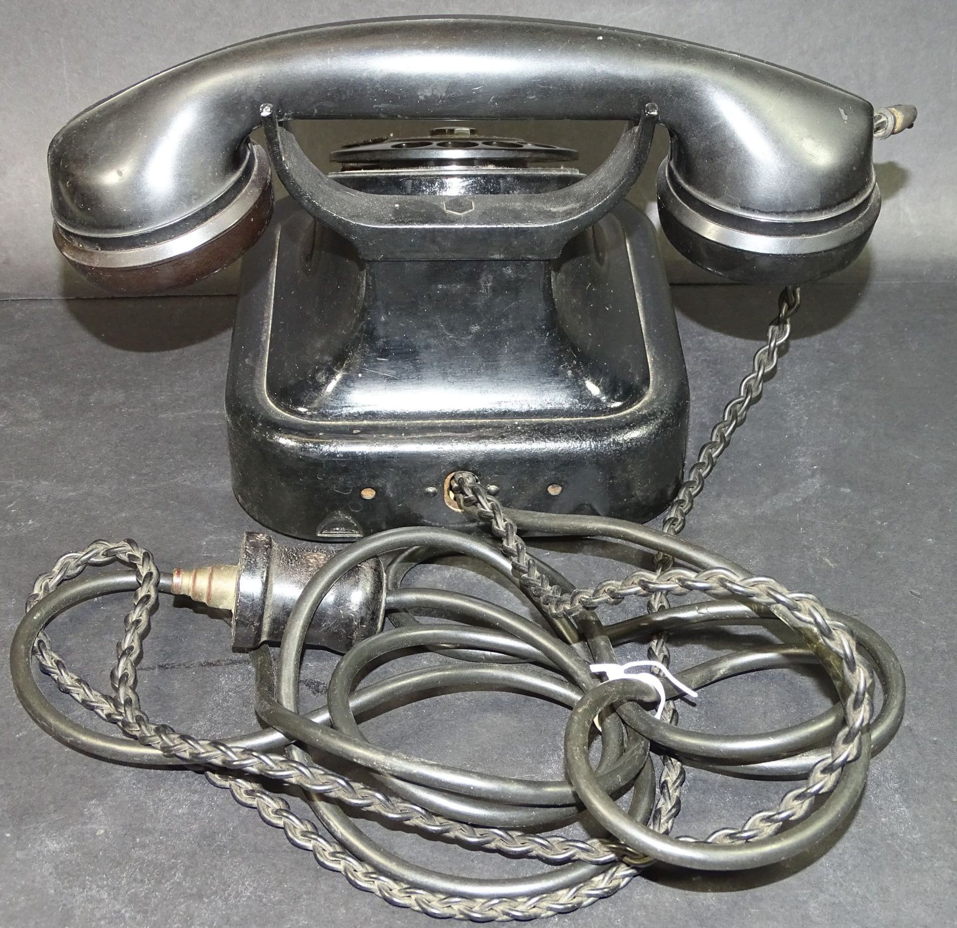 altes Telefon mit runder Wählscheib - Bild 3 aus 4