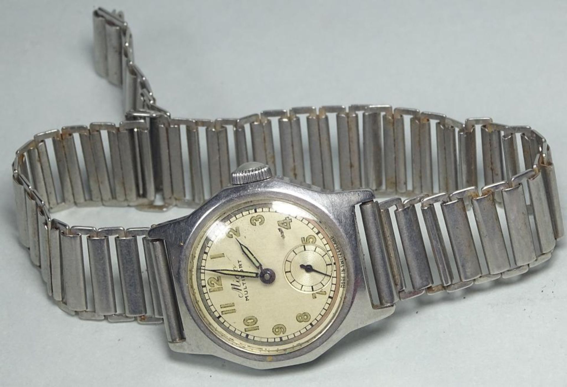 Armbanduhr "Mido",Multifort,vintage,Handaufzug,Werk läuft,Edelstahl,Tragespuren,d-29m - Bild 2 aus 3
