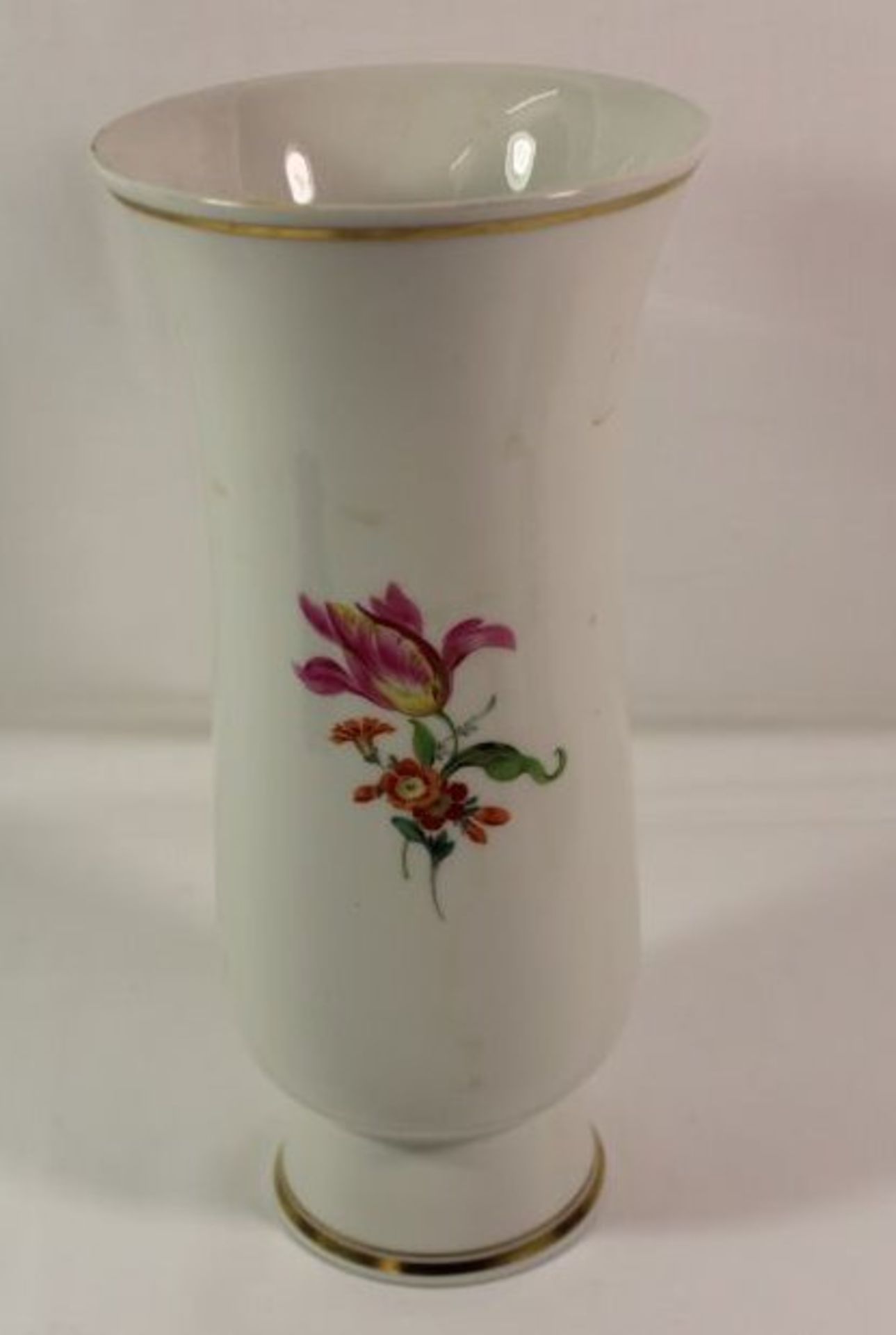 Vase, Meissen, Schwertermarke, Blumenbemalung, 1. Wahl, H-24,5cm. - Bild 2 aus 3