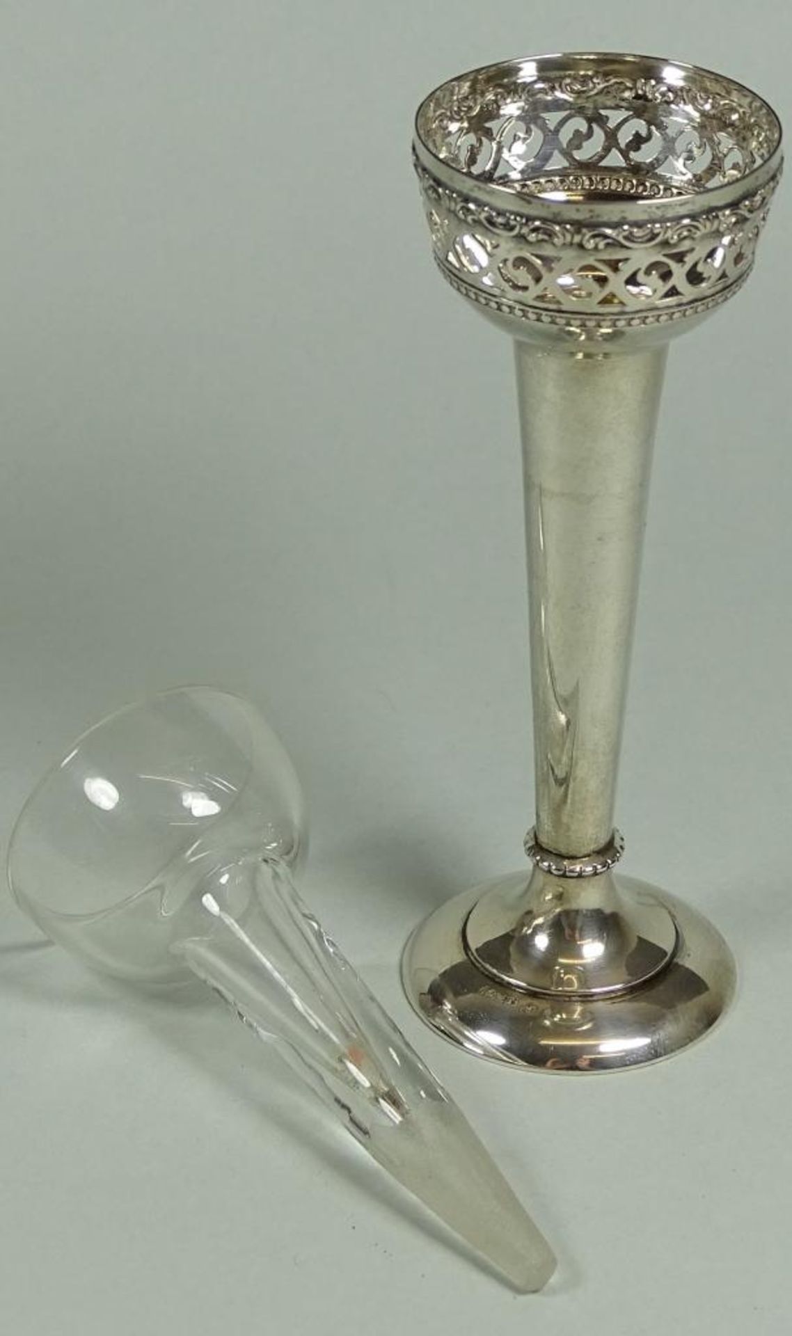 Blumengesteck Vase mit Glaseinsatz, 800er Silber, H-11,5cm,Silber 39gr., - Bild 4 aus 4