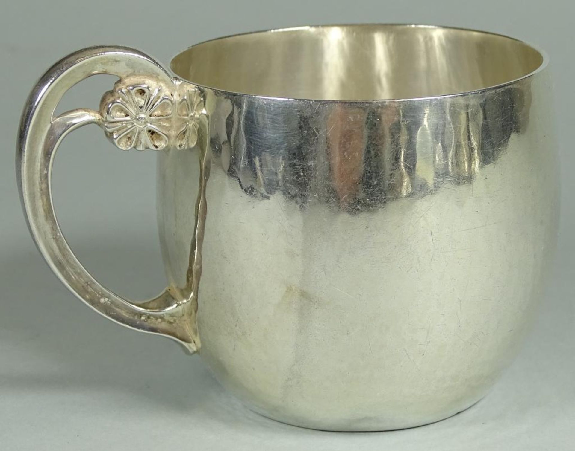 Massive Silber Tasse, 800er,Hammerschlagdekor,107gr.,eine Delle am Bodenrand,H-6,0cm - Bild 5 aus 5