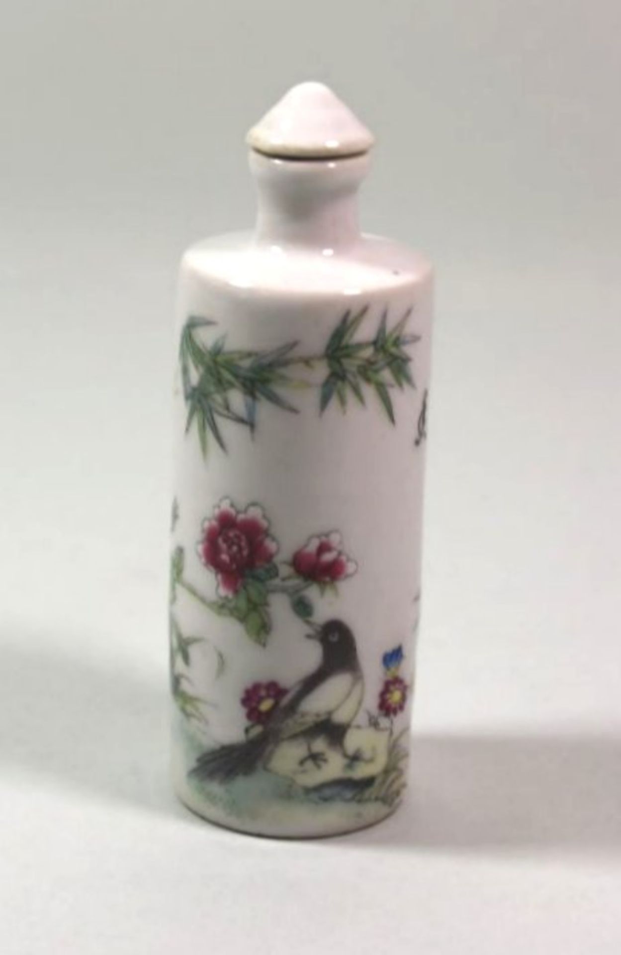 Snuffbottle, China, Porzellan, Vogel-u. Blumendekor, gemarkt, H-10cm. - Bild 2 aus 4