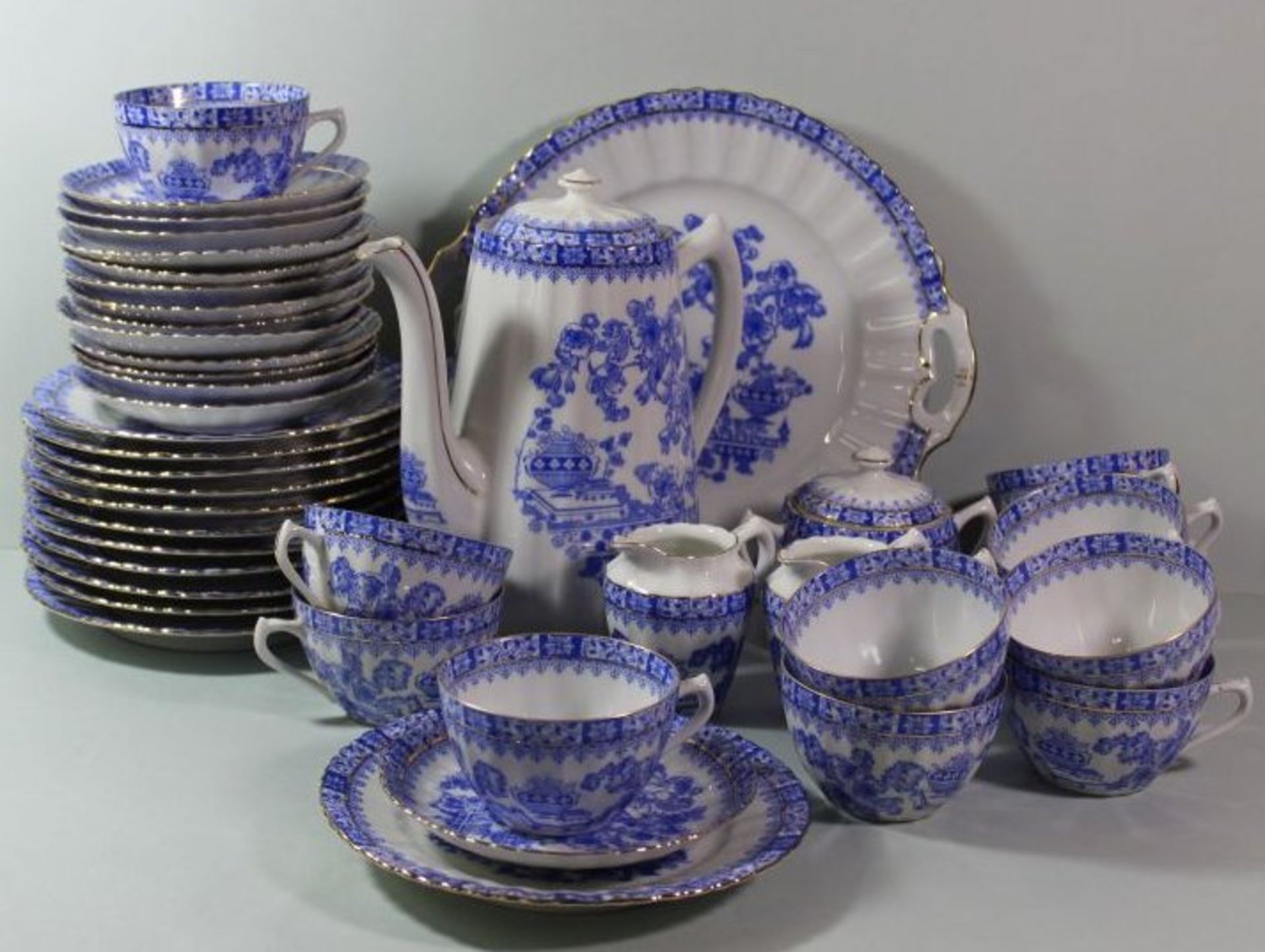 43Serviceteile "Moschendorf", China-Blau, Kaffeekanne, 2x Milch, 1x Zucker, 1x Platte, 12x