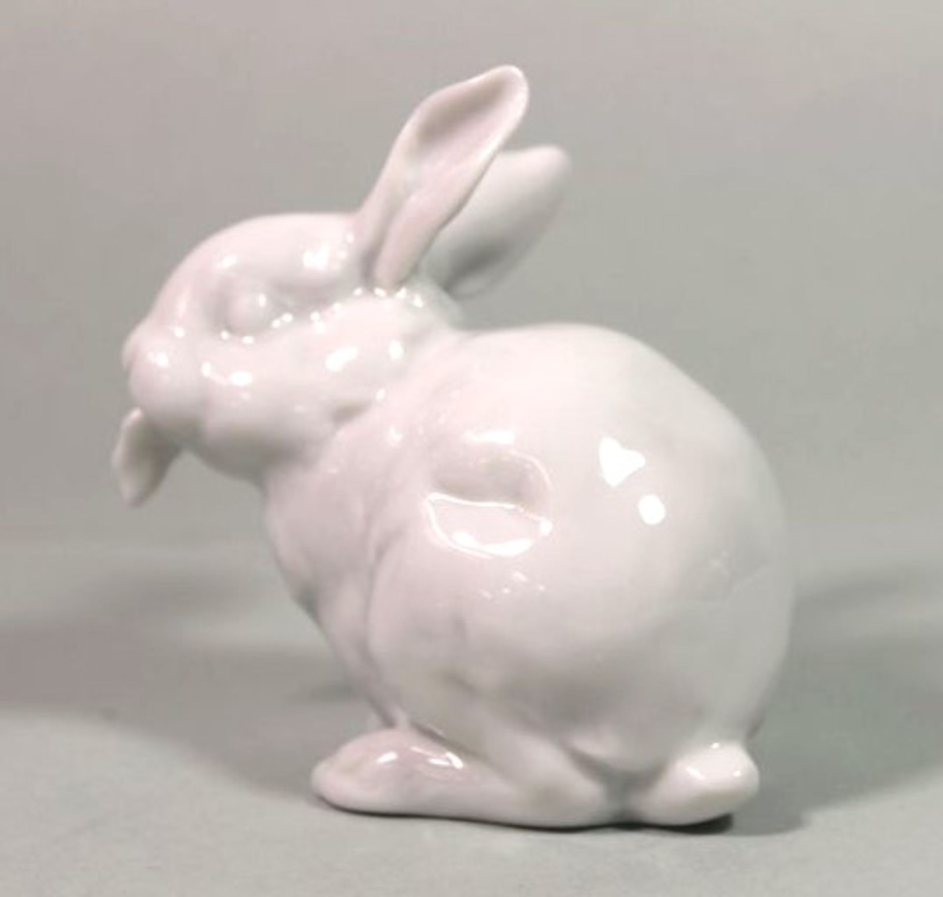 kauender Hase, weiss "Hutschenreuther" , Weißporzellan, H-8cm. - Bild 4 aus 6