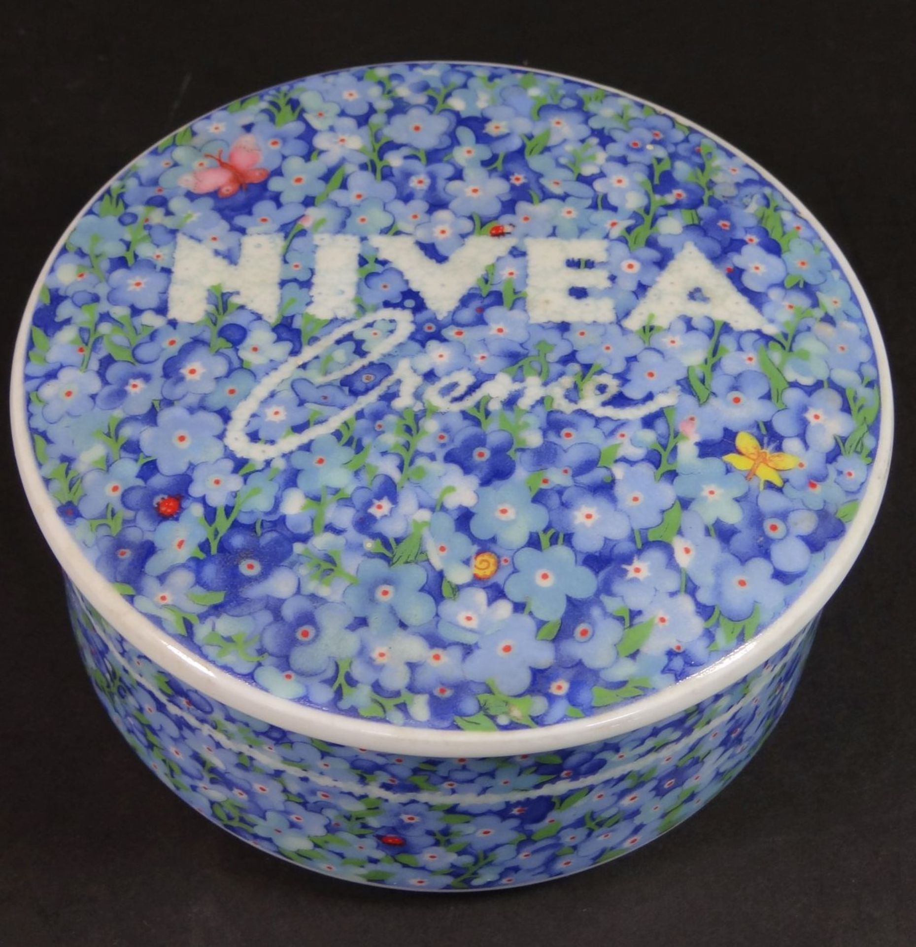 Nivea Deckeldose von Hutschenreuther, H-5 cm, D-12 cm