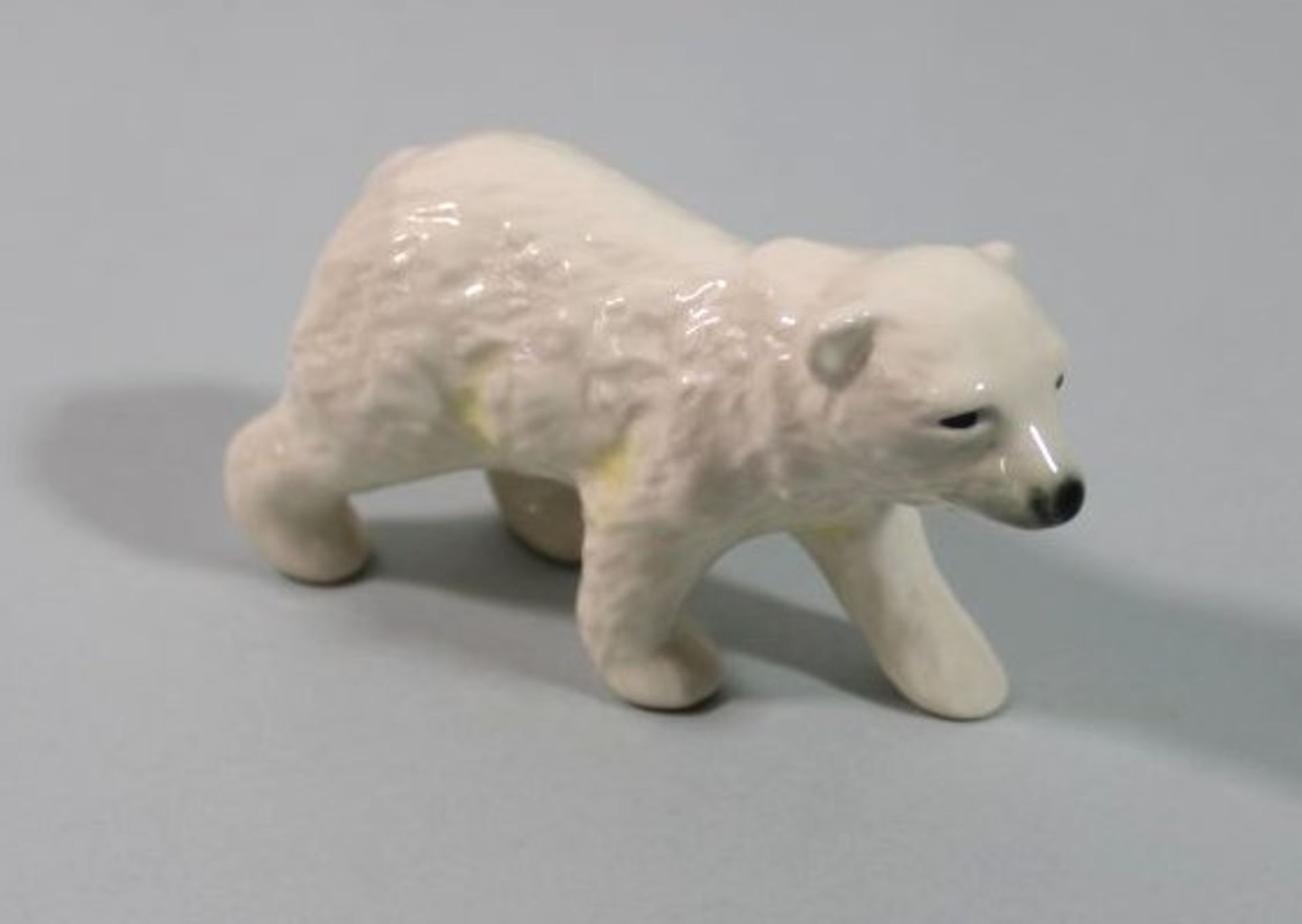 junger Eisbär, Goebel, H-5,5cm.