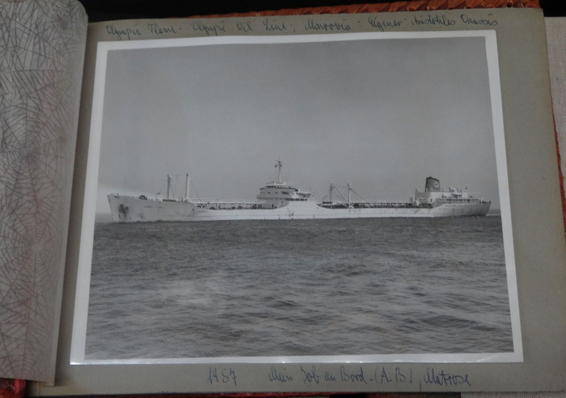 15x div. Fotoalben einer Cuxhavener Familie, Seeleute, ab 1950, viel Cuxhaven-Schiffe, Hafen etc