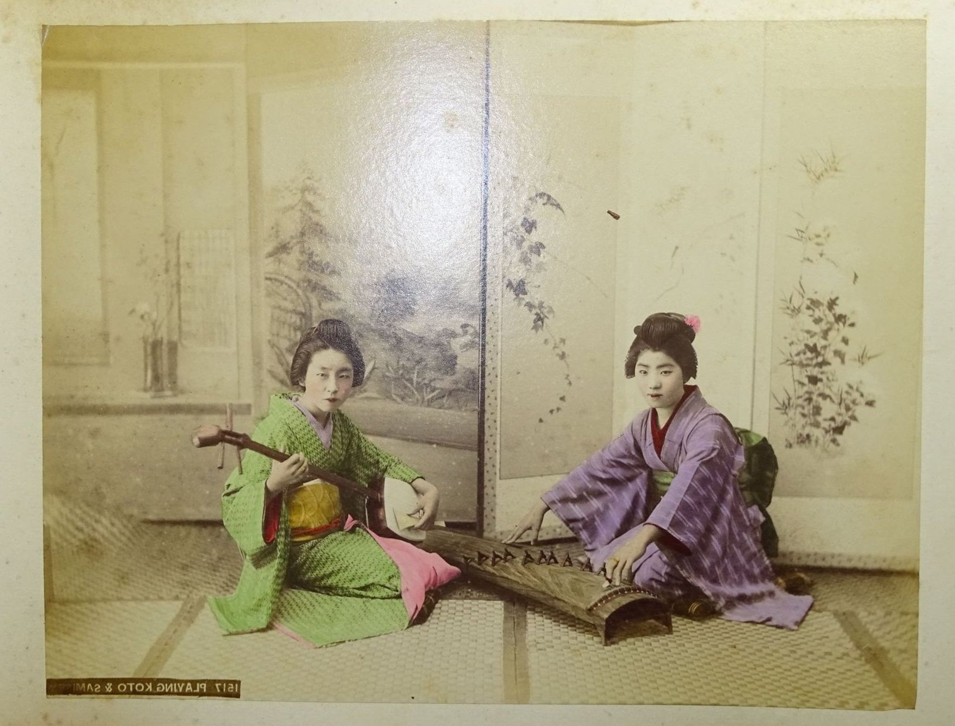 Lackalbum (27x35 cm) mit 44 grossformatigen Foto-Abzügen, Japan, eingeklebt, beschriftet, Alben - Bild 11 aus 17