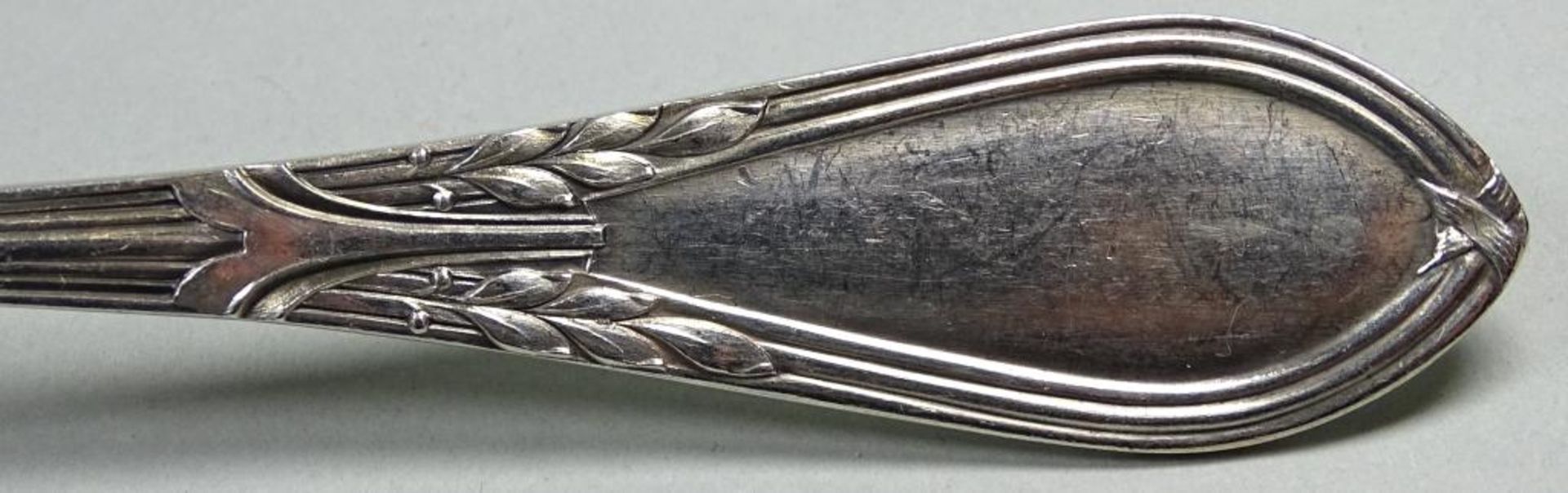 Zwei Esslöffel,Silber, ges.Gew. 121gr.L- 21,5cm,1x Augsburger Faden,Monogrammiert, 1x datiert 190 - Bild 4 aus 9