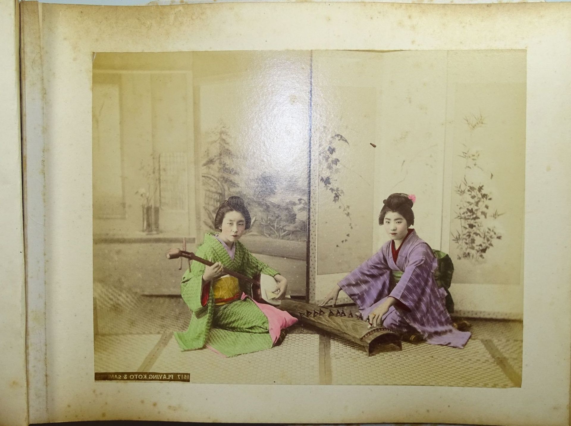 Lackalbum (27x35 cm) mit 44 grossformatigen Foto-Abzügen, Japan, eingeklebt, beschriftet, Alben - Bild 9 aus 17