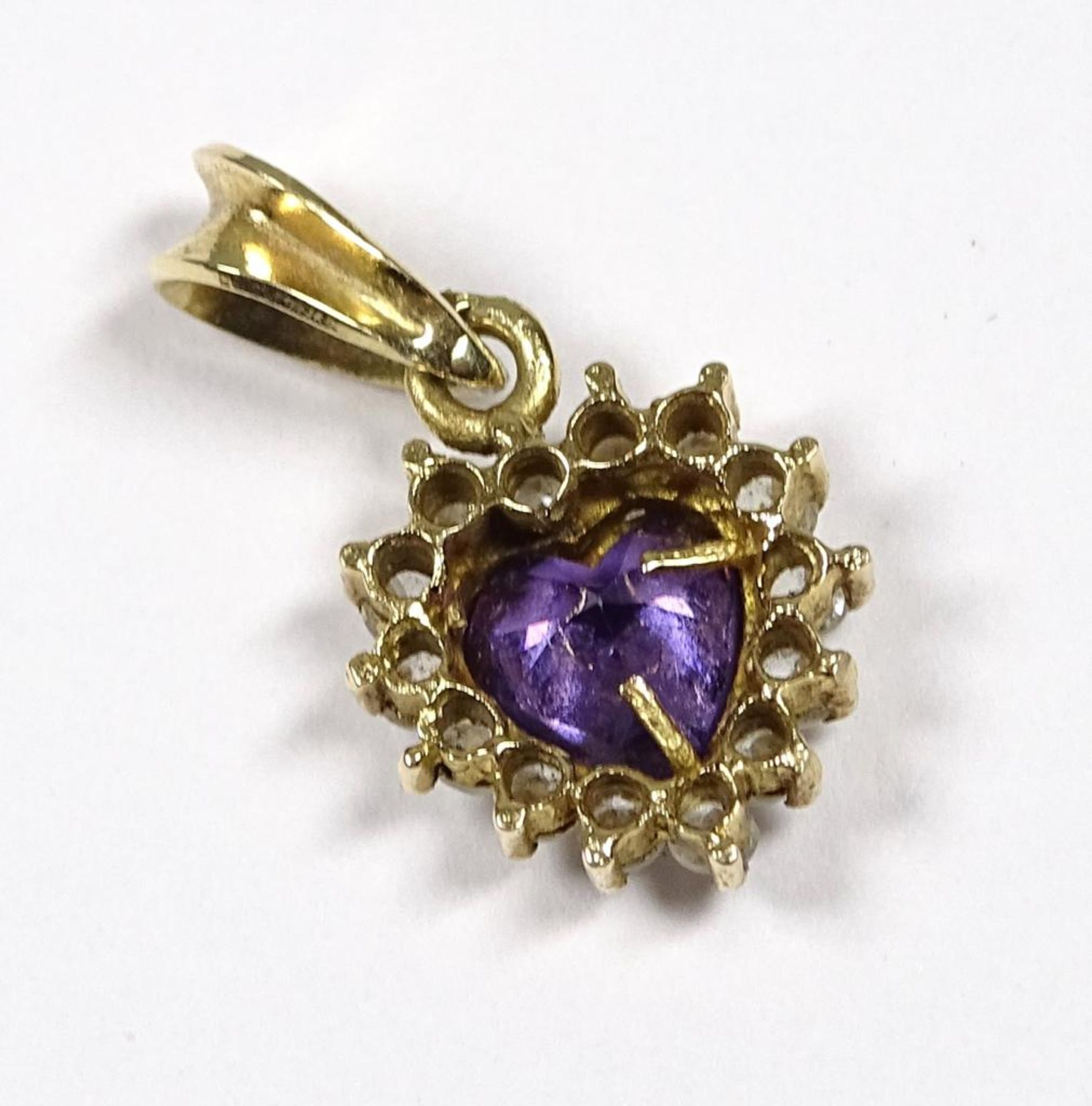 Herzförmiger 585er GG (gepr.) Anhänger, mittig Amethyst in Herzform und umringt von Zirkonen,L-2, - Bild 3 aus 3