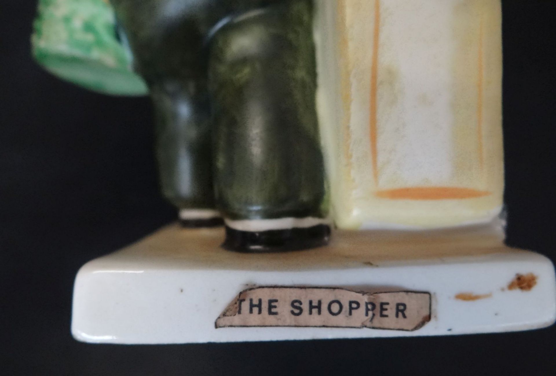 Hummel Figur "The shopper" 1967, gut erhalten, H-11 cm, L-9 cm - Bild 6 aus 6