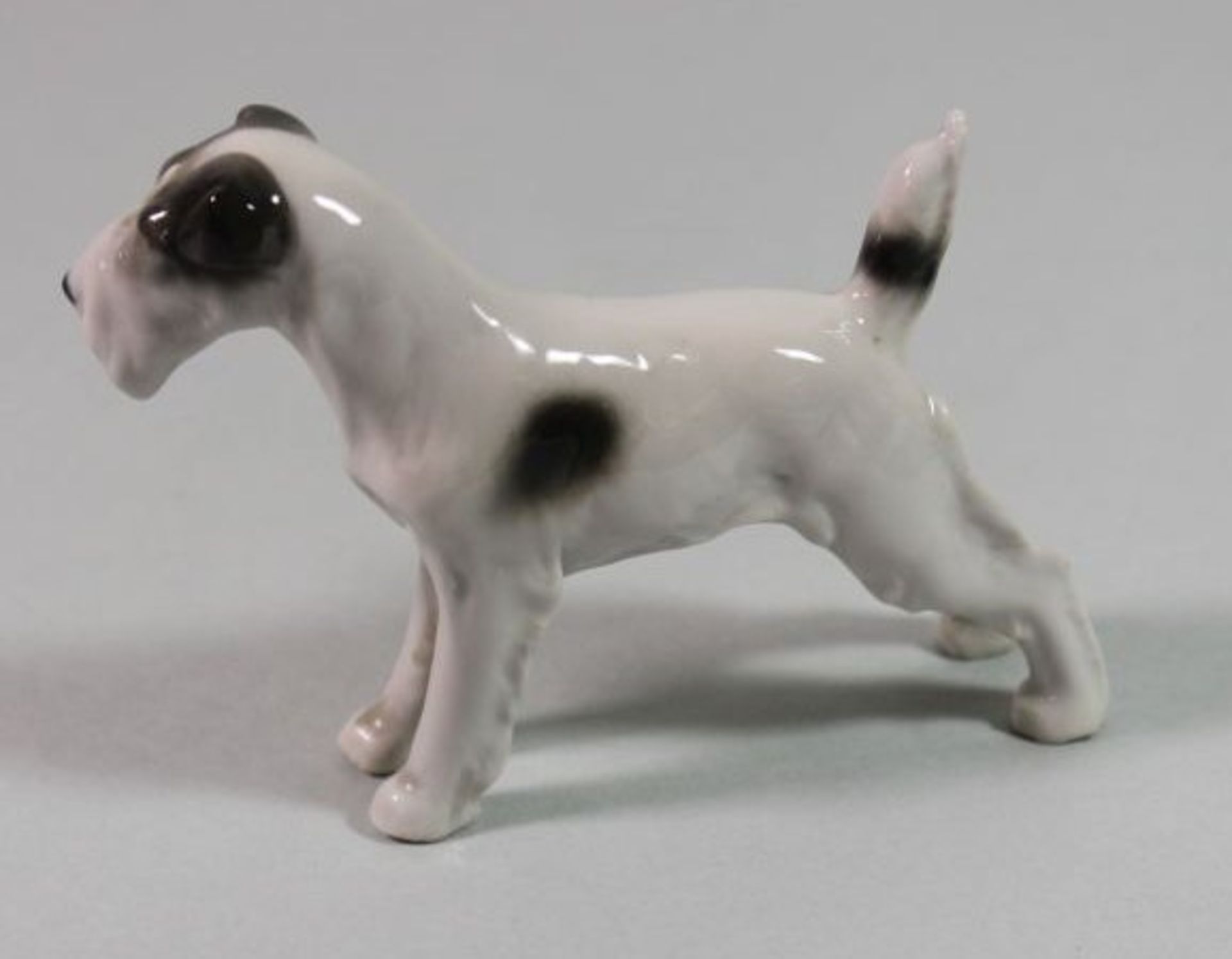 Schnauzer, Metzler u. Orloff, Unterglasurfarben, H-7cm L-10,5cm. - Bild 2 aus 2