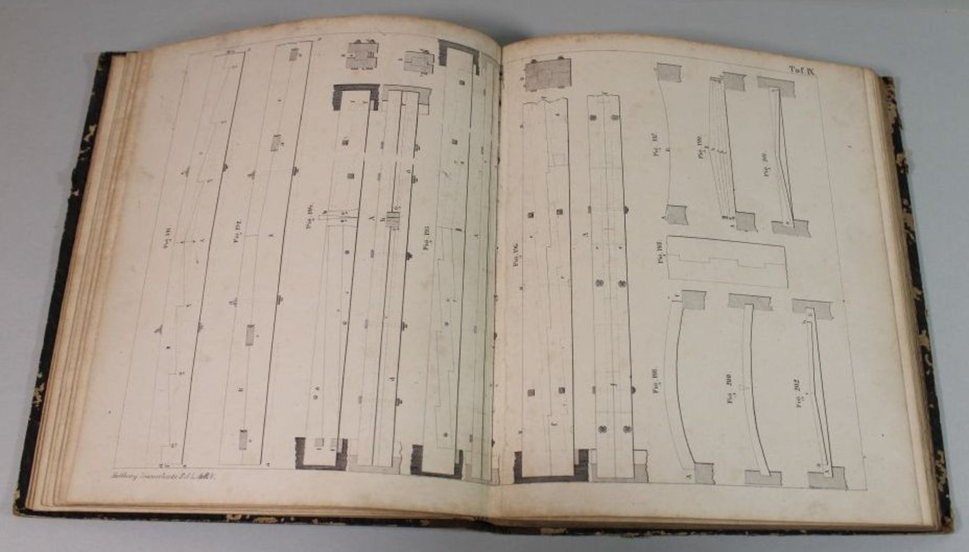 Skizzenbuch bzw. Baupläne für Holzarbeiten, 19. Jhd., Alters-u. Gebrauchsspuren - Bild 3 aus 4