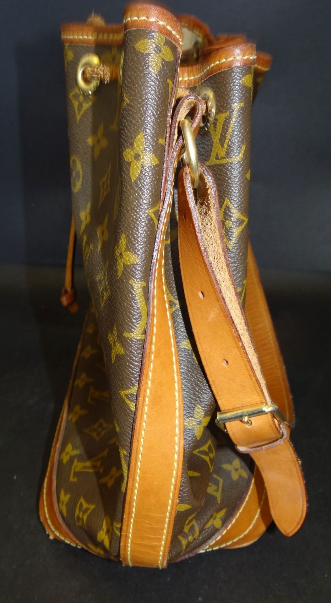 Louis Vitton Tasche, Gebrauchsspuren, ca. 34x34 cm - Bild 6 aus 7
