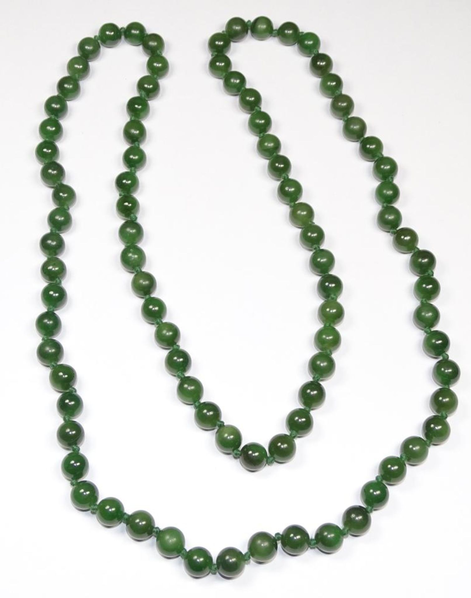 Kugelförmige Halskette,Jade?,ca.L-84cm,74gr