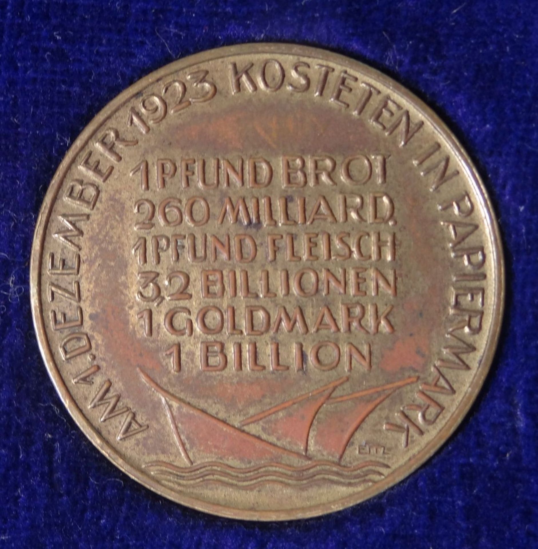 3x Medaillen "Des deutschen Volkes Leidensweg" Inflation 1923, in beschädigter Schachte - Bild 6 aus 7