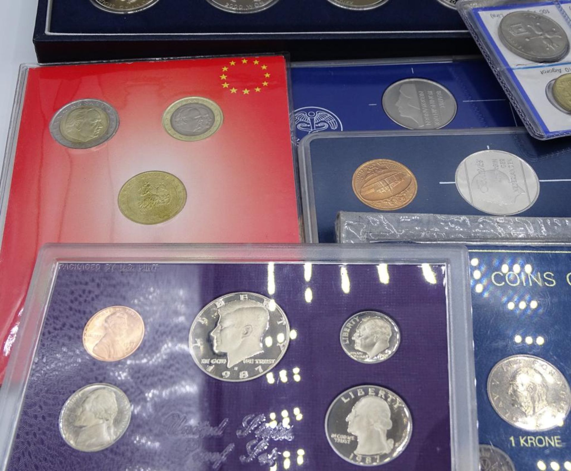 Koffer mit div. Münzen aus aller Welt, tw. Silber, Schützenabzeichen,Plaketten et - Bild 6 aus 10