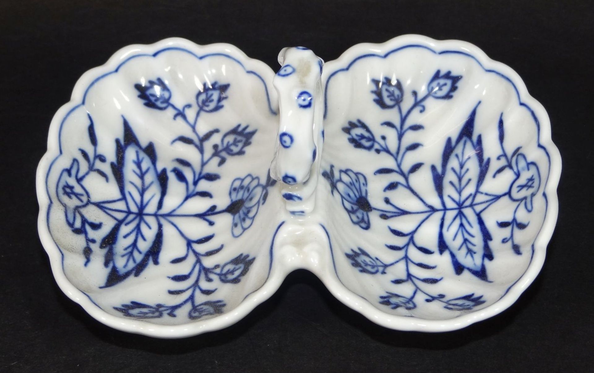 2 passige Gewürzschale mit Tragegriff " Meissen" Zwiebelmuster , 1.Wahl, 11x8 c