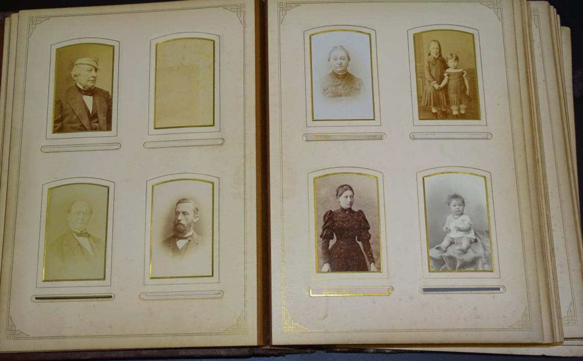Album mit Fotos aus ca.1890,Band guter Zustand,Einband lose, 81 Stück,sowie ein paar los - Bild 3 aus 10