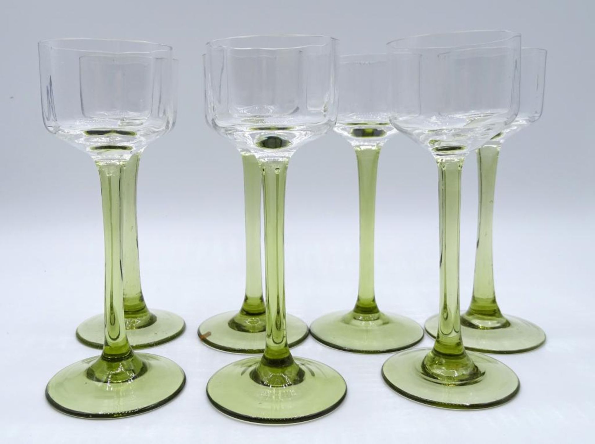 7x kl.Gläser,grüner Stand,H- 11,5cm,kl.Abplatz - Bild 3 aus 4