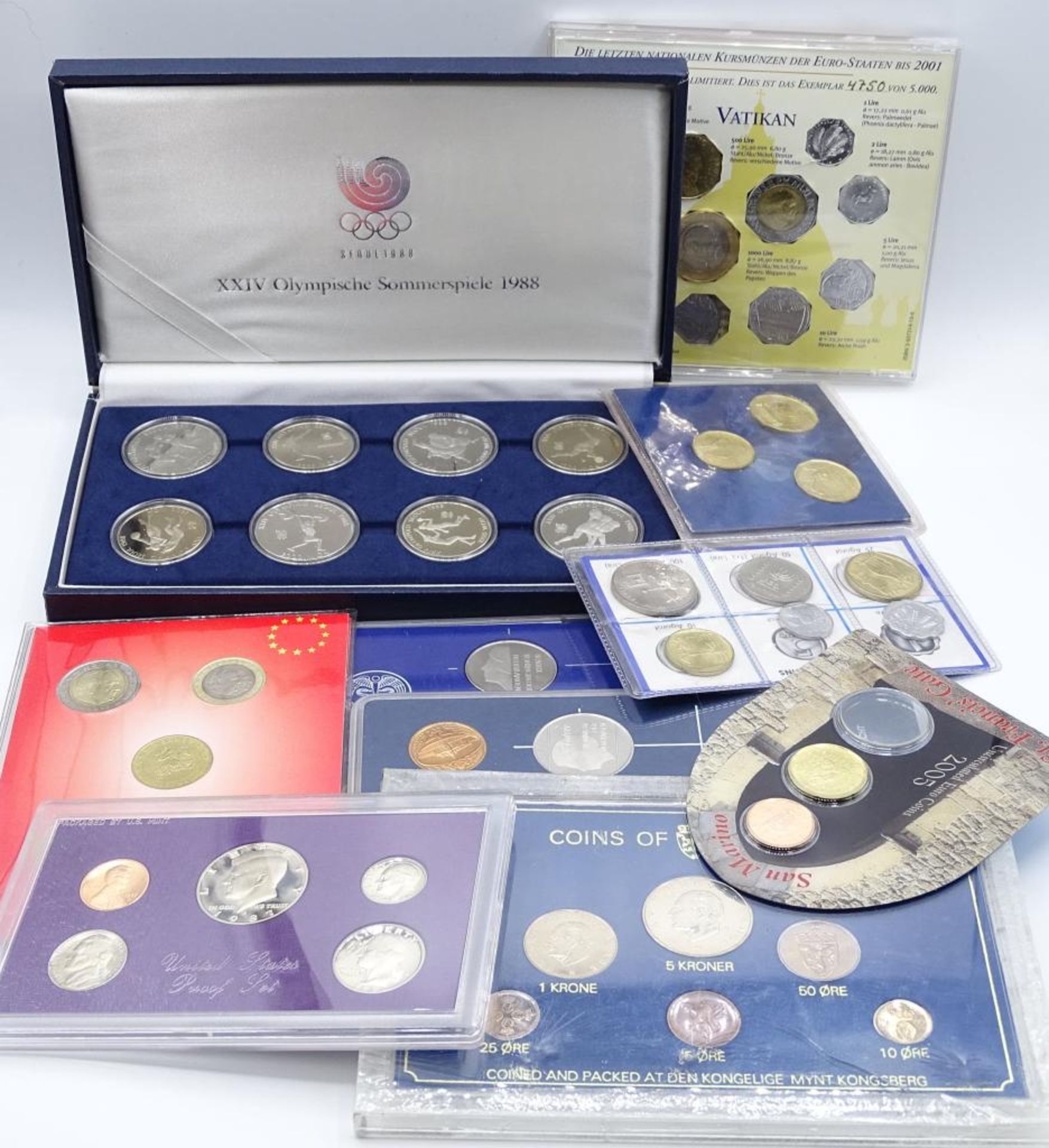 Koffer mit div. Münzen aus aller Welt, tw. Silber, Schützenabzeichen,Plaketten et - Bild 3 aus 10