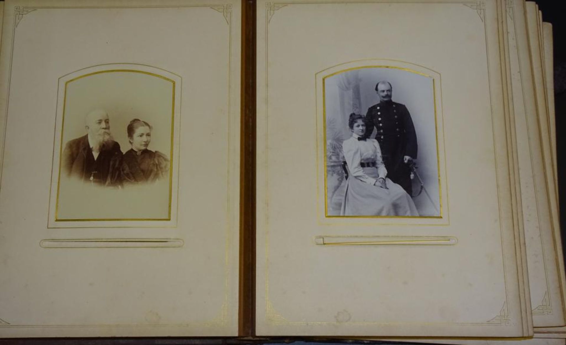 Album mit Fotos aus ca.1890,Band guter Zustand,Einband lose, 81 Stück,sowie ein paar los - Bild 5 aus 10