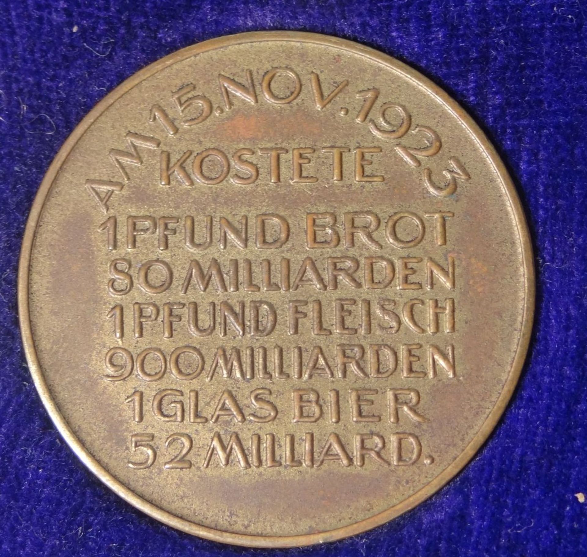 3x Medaillen "Des deutschen Volkes Leidensweg" Inflation 1923, in beschädigter Schachte - Bild 4 aus 7