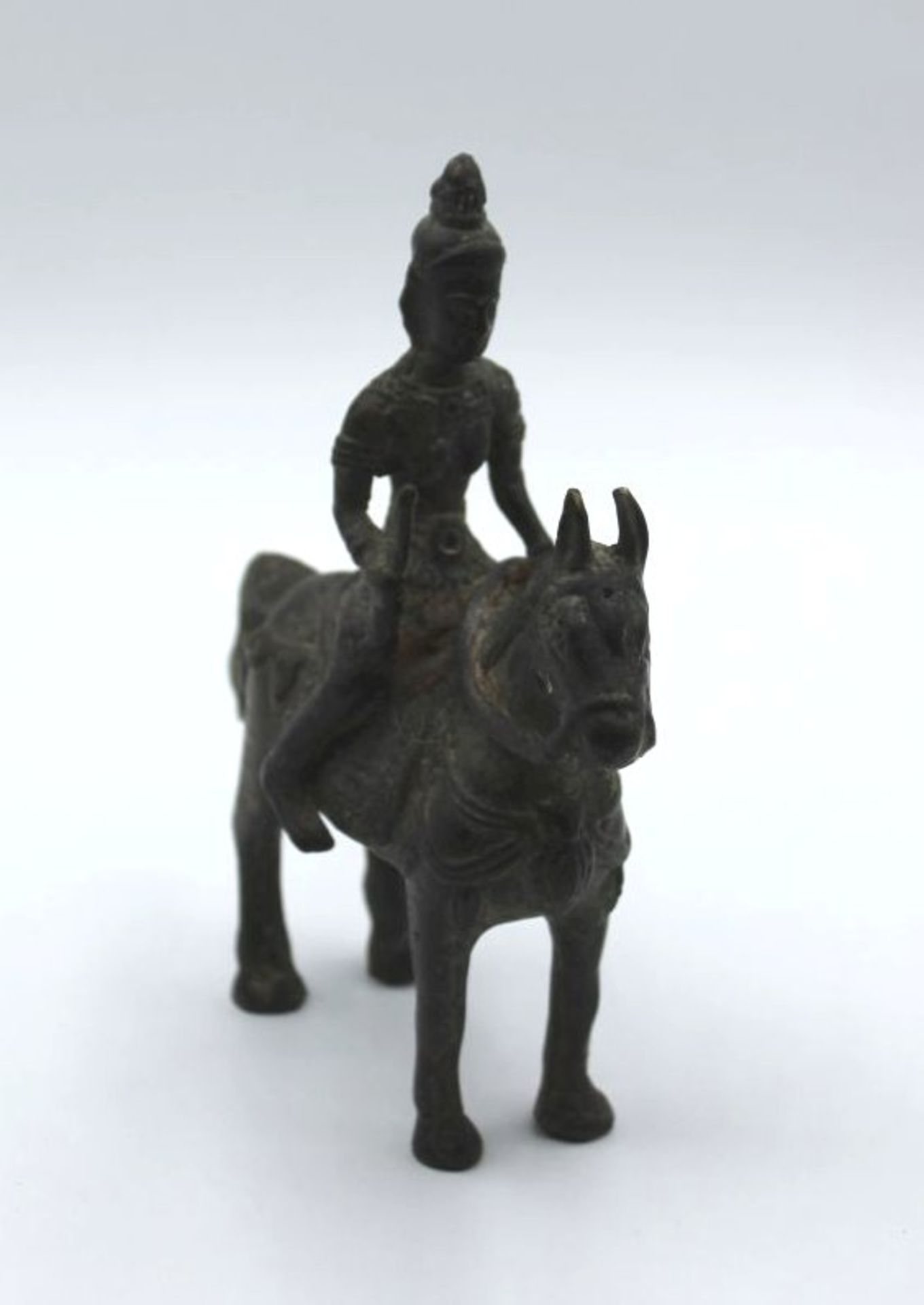 asiat. Gottheit zu Pferd, Bronze, H-16cm L-13cm.